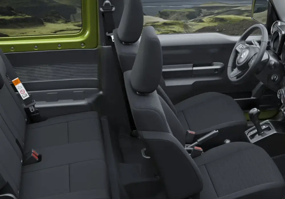 Interior Suzuki Jimny color verde
